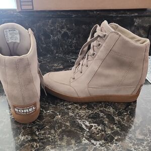 Sorel Women's Tan Ankle Boots